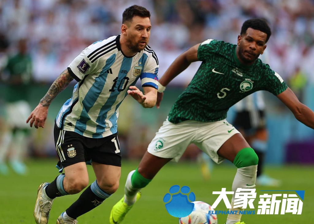 西亚卡姆爆冷击败美国队，比分优势明显引爆全场！的简单介绍